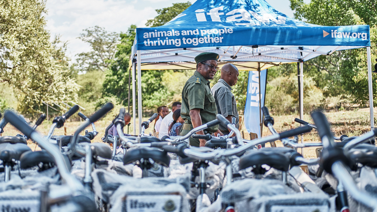 Bicycle and textbook handover ceremony.