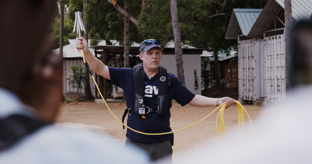 IFAW’s Brian Sharp with a grapple during the Marine Mammal Rescue training in Watamu, Kenya.