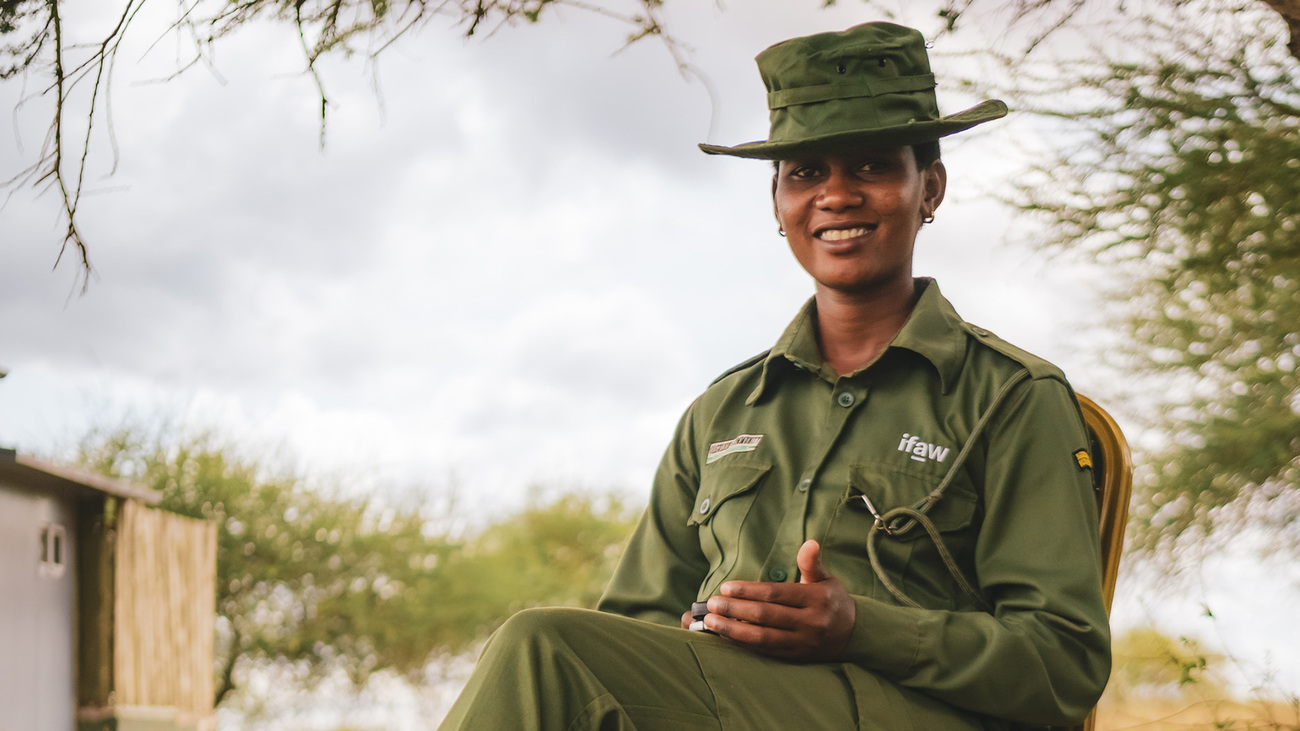 Leah, a ranger with Team Lioness, shares her hopes of inspiring future generations to protect wildlife while helping her community navigate the challenges of human-wildlife conflict. © Florian Kriechbaumer